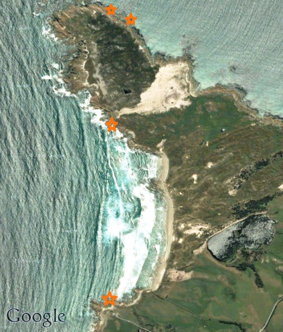 Sinking Rock is a popular destination - Tasmanian Snapper Fishing © Carl Hyland